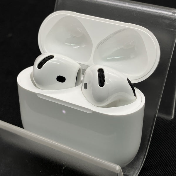 【中古】AirPods 4 MXP63J/A【秋葉原】