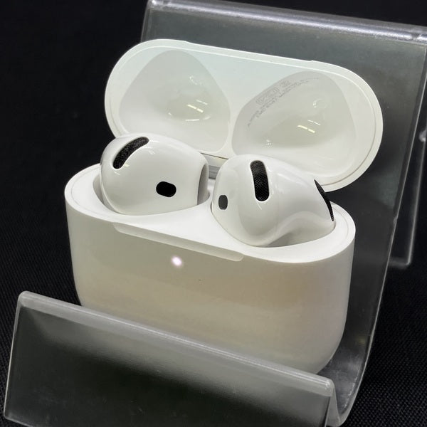 【中古】AirPods 4 MXP93J/A（アクティブノイズキャンセリング搭載）【秋葉原】