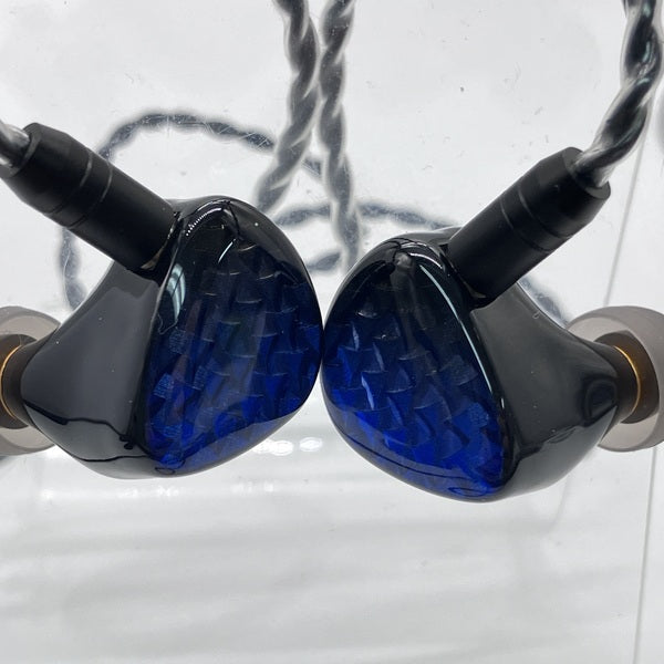 【中古】Wyvern Black Remaster【秋葉原】
