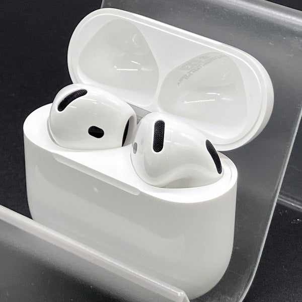 【中古】AirPods 4 MXP93J/A（アクティブノイズキャンセリング搭載）【秋葉原】