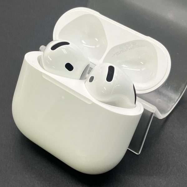 【中古】AirPods 4 MXP93J/A（アクティブノイズキャンセリング搭載）【秋葉原】