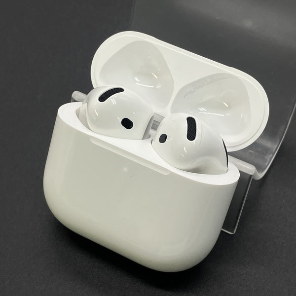 【中古】AirPods 4 MXP93J/A（アクティブノイズキャンセリング搭載）【秋葉原】