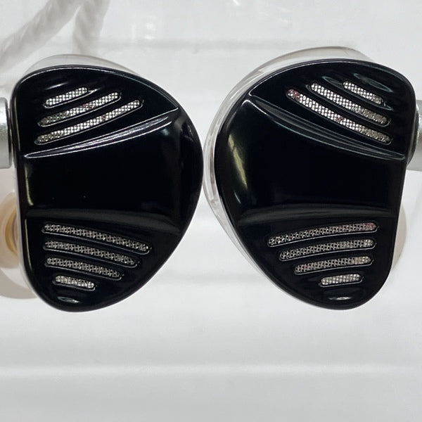 【中古】TRN V10 Pro【秋葉原】
