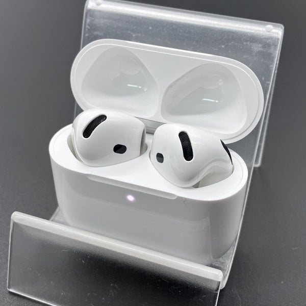 【中古】AirPods 4 MXP63J/A【秋葉原】