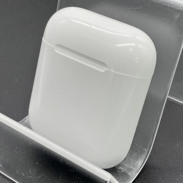 【中古】AirPods with Charging Case MV7N2J/A【日本橋】