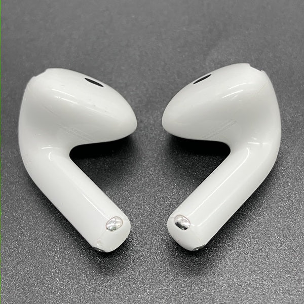 【中古】AirPods 4 MXP93J/A（アクティブノイズキャンセリング搭載）【日本橋】
