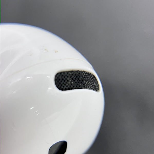 【中古】AirPods 4 MXP93J/A（アクティブノイズキャンセリング搭載）【日本橋】