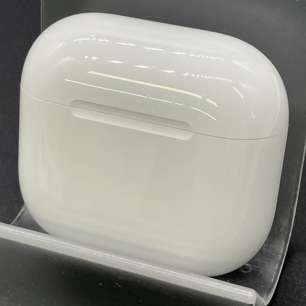 【中古】AirPods 4 MXP93J/A（アクティブノイズキャンセリング搭載）【秋葉原】