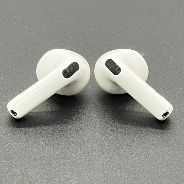【中古】AirPods 4 MXP93J/A（アクティブノイズキャンセリング搭載）【日本橋】