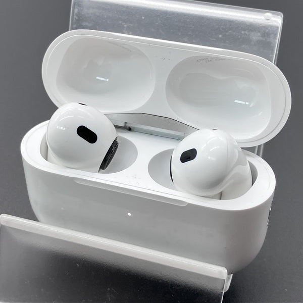【中古】MagSafe充電ケース(USB-C)付きAirPods Pro(第2世代) MTJV3JA【秋葉原】