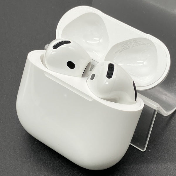 【中古】AirPods 4 MXP93J/A（アクティブノイズキャンセリング搭載）【日本橋】