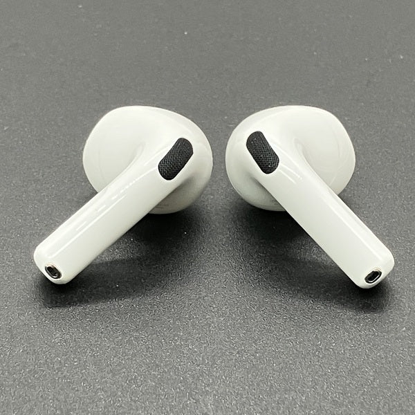 【中古】AirPods 4 MXP93J/A（アクティブノイズキャンセリング搭載）【日本橋】