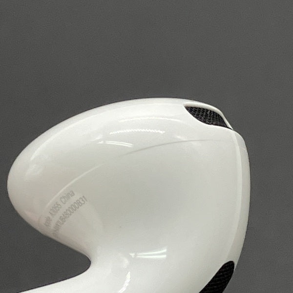 【中古】AirPods 4 MXP93J/A（アクティブノイズキャンセリング搭載）【日本橋】