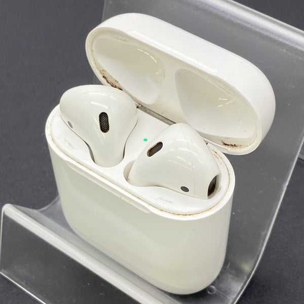 【中古】AirPods with Charging Case MV7N2J/A(海外モデル)【秋葉原】
