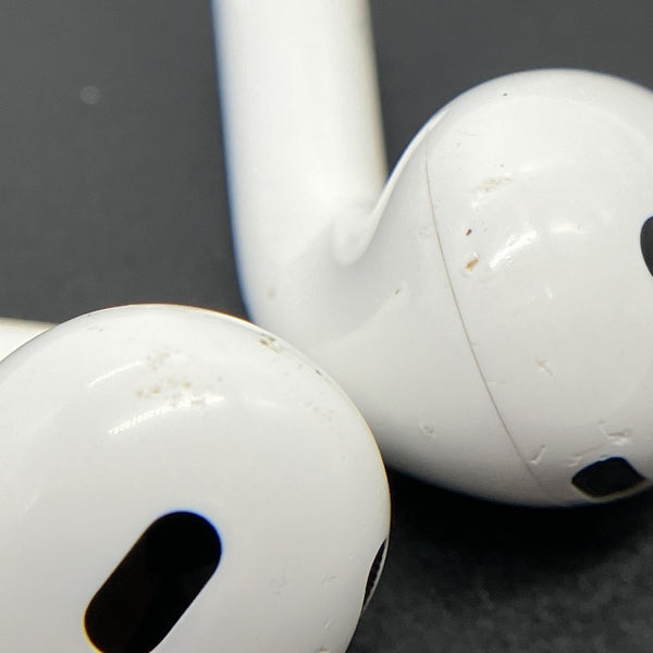 【中古】MagSafe充電ケース(USB-C)付きAirPods Pro(第2世代) MTJV3JA【秋葉原】