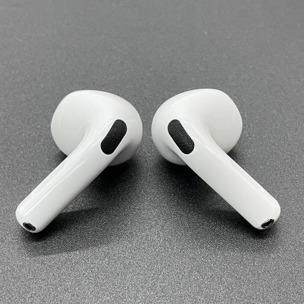 【中古】AirPods 4 MXP93J/A（アクティブノイズキャンセリング搭載）【日本橋】