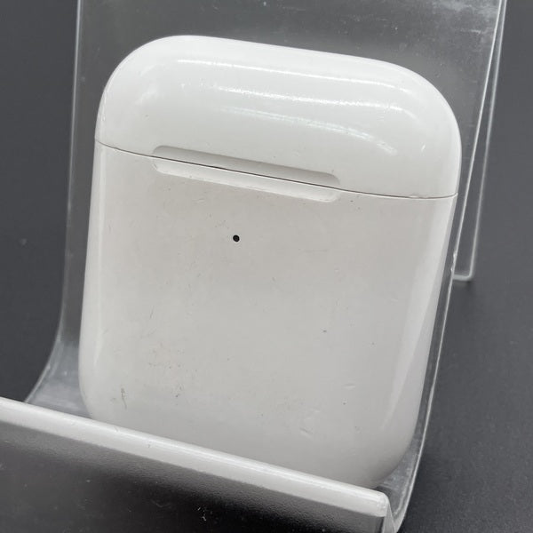【中古】AirPods with Wireless Charging Case  MRXJ2J/A【秋葉原】