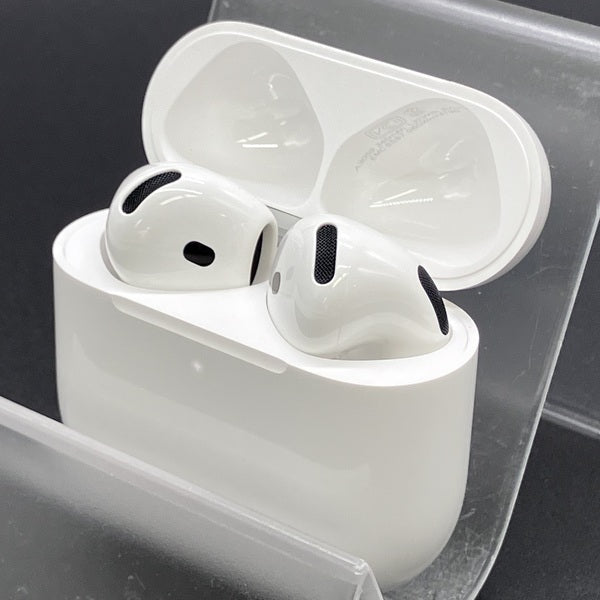 【中古】AirPods 4 MXP93J/A（アクティブノイズキャンセリング搭載）【日本橋】