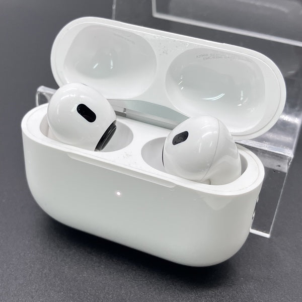 【中古】MagSafe充電ケース(USB-C)付きAirPods Pro(第2世代) MTJV3JA【秋葉原】