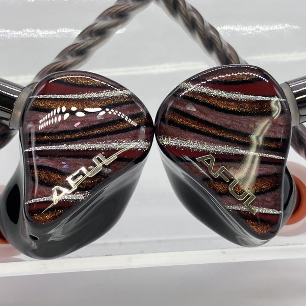 【中古】Performer 8S【日本橋】