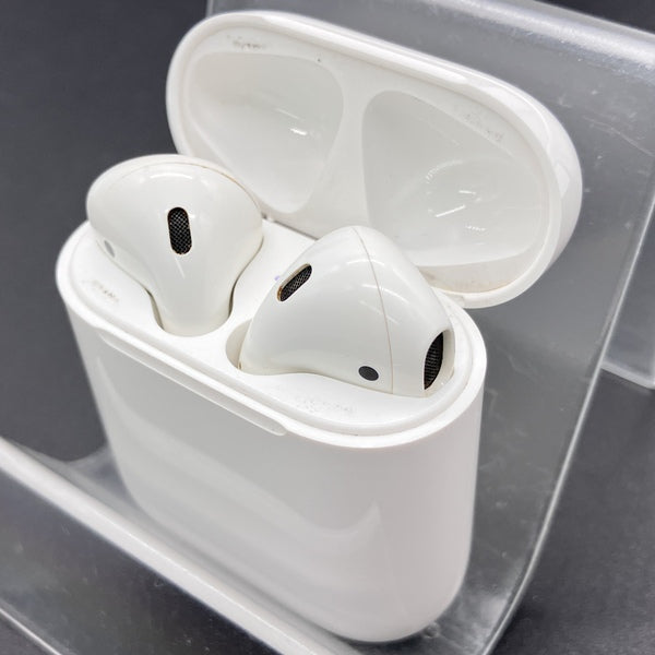 【中古】AirPods with Charging Case MV7N2J/A【名古屋】
