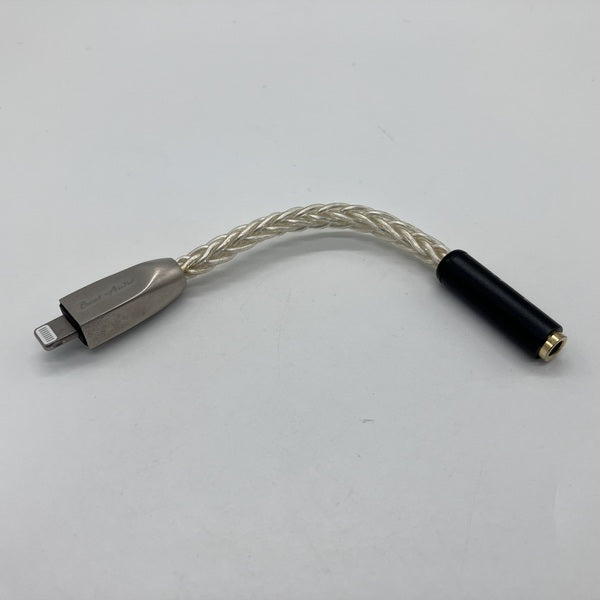 【中古】Prima Donna 8 Wired Lightning to 3.5mm Adapter Cable 【BEA-6141】【日本橋】