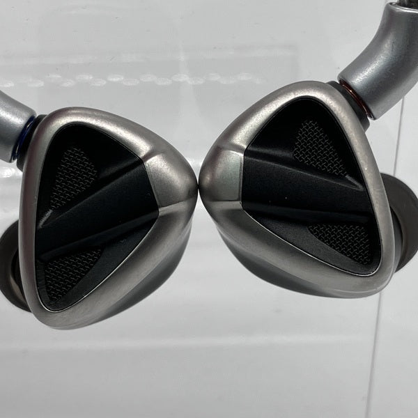 【中古】FH19 【FIO-IEM-FH19-B】【日本橋】
