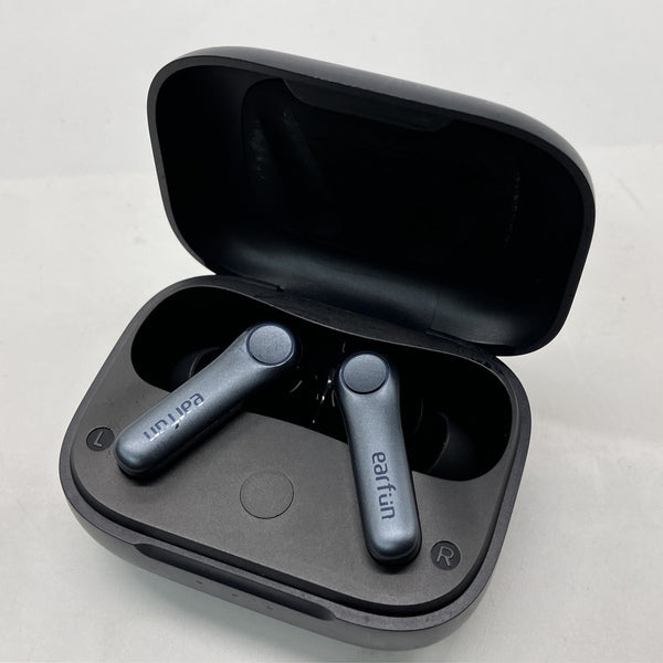 【中古】Air Pro 4 - Black【秋葉原】