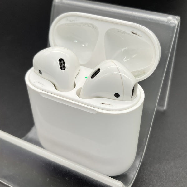 【中古】AirPods with Charging Case MV7N2J/A【名古屋】