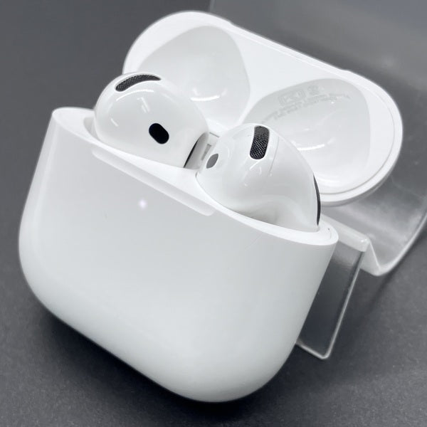 【中古】AirPods 4 MXP93J/A（アクティブノイズキャンセリング搭載）【秋葉原】