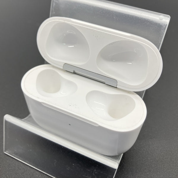 【中古】AirPods 充電ケース (第3世代)【日本橋】