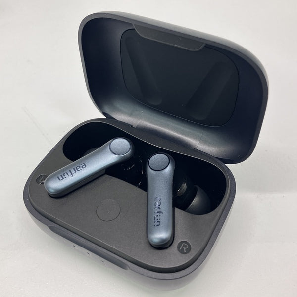 【中古】Air Pro 4 - Black【秋葉原】