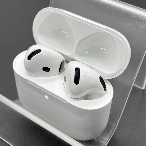 【中古】AirPods 4 MXP63J/A【秋葉原】