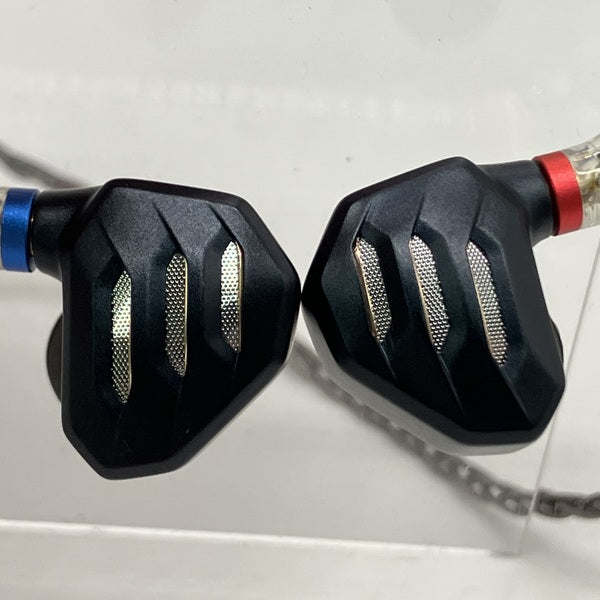 【中古】FH7s Black 【FIO-IEM-FH7S-B】【秋葉原】