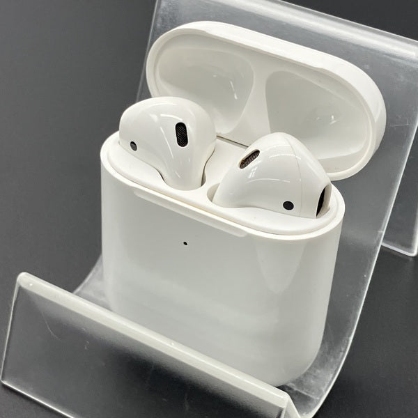 【中古】AirPods with Wireless Charging Case  MRXJ2J-A【秋葉原】