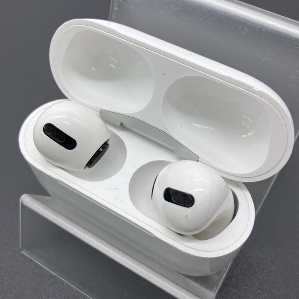 【中古】Apple AirPods Pro MLWK3J/A  (2021/Magsafe)【秋葉原】