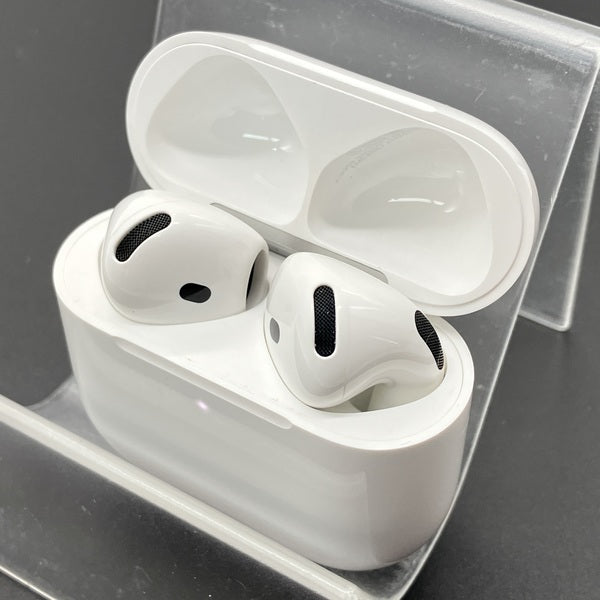 【中古】AirPods 4 MXP93J/A（アクティブノイズキャンセリング搭載）【秋葉原】