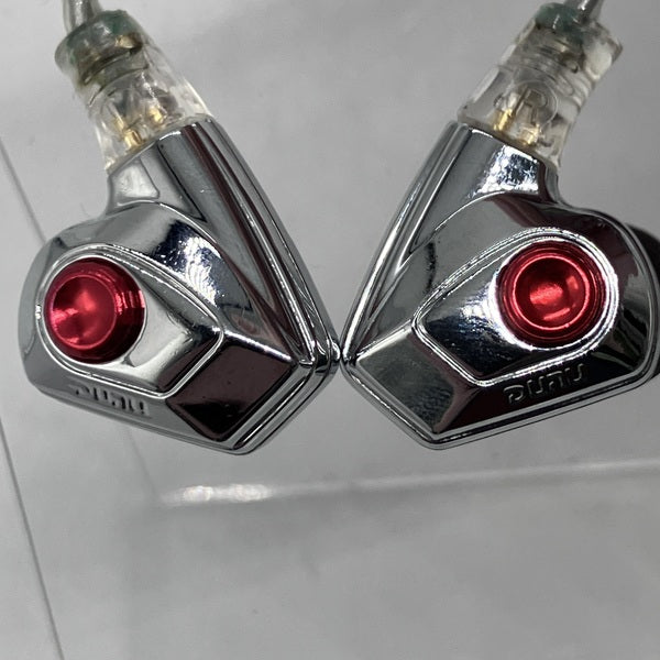 【中古】TITAN S2 シルバー【秋葉原】