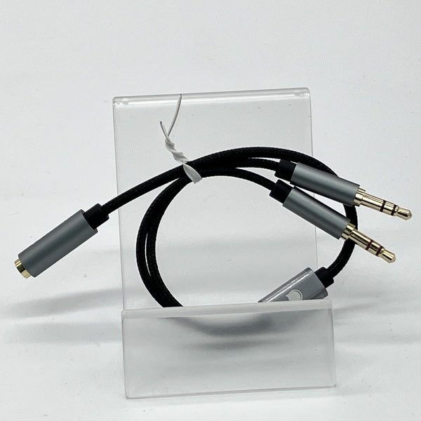 【中古】UGREEN 3.5mm分岐ケーブル(3.5mm 4極メス - 3.5mm 3極オス×2)【秋葉原】