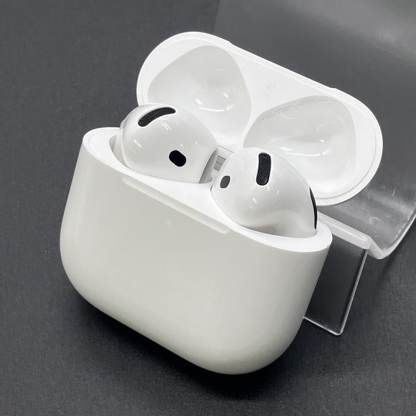 【中古】AirPods 4 MXP63J/A【秋葉原】
