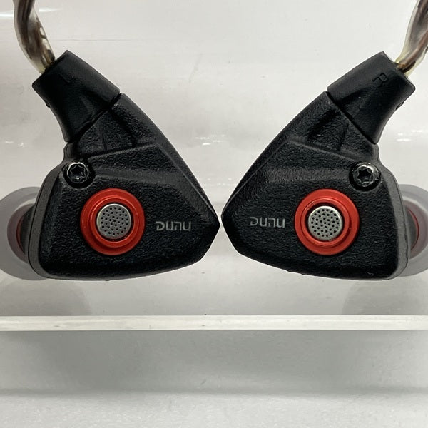 【中古】TITAN S ブラック【秋葉原】