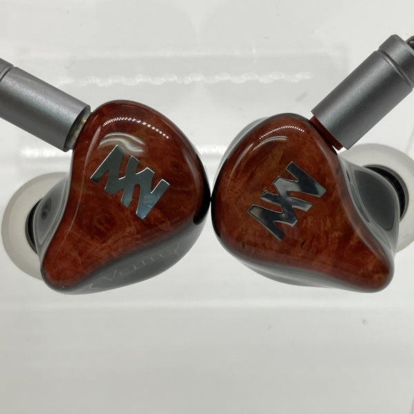 【中古】Venus【日本橋】