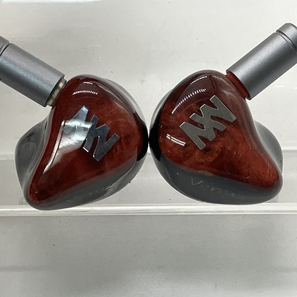 【中古】Venus【日本橋】