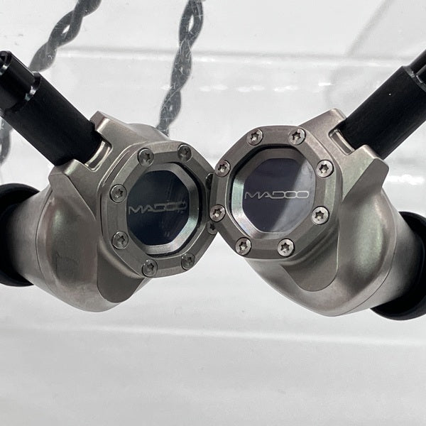 【中古】Typ821 【MDO-T821-TI】【秋葉原】