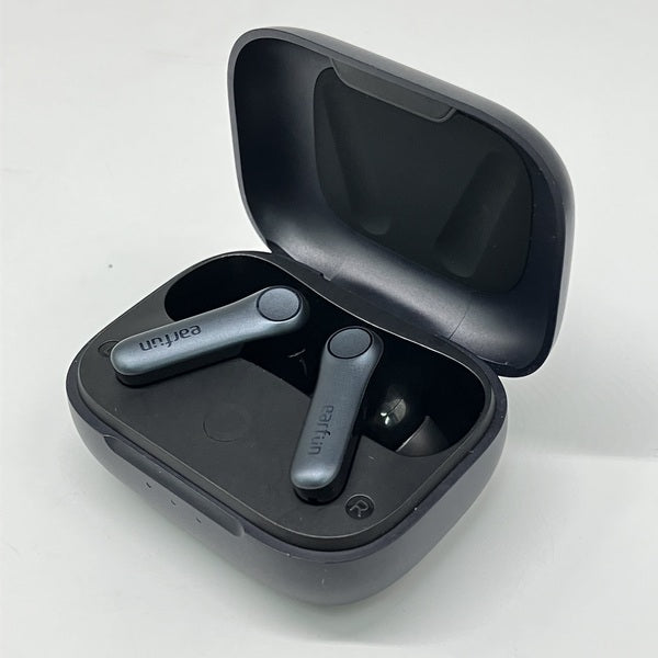 【中古】Air Pro 4 - Black【秋葉原】