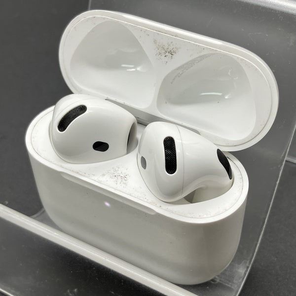 【中古】AirPods 4 MXP93J/A（アクティブノイズキャンセリング搭載）【日本橋】