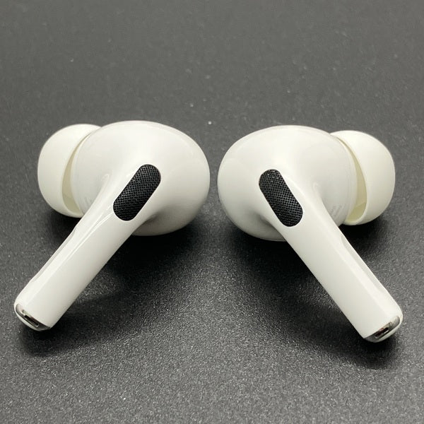 【中古】MagSafe充電ケース(USB-C)付きAirPods Pro(第2世代) MTJV3JA【秋葉原】