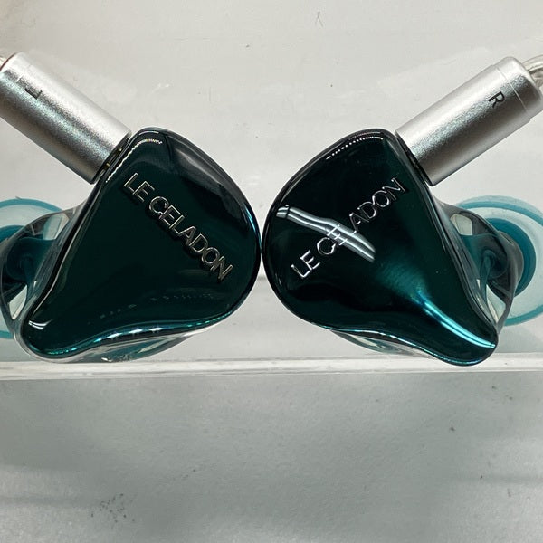【中古】LE CELADON 【AZL-LECELADON】【秋葉原】