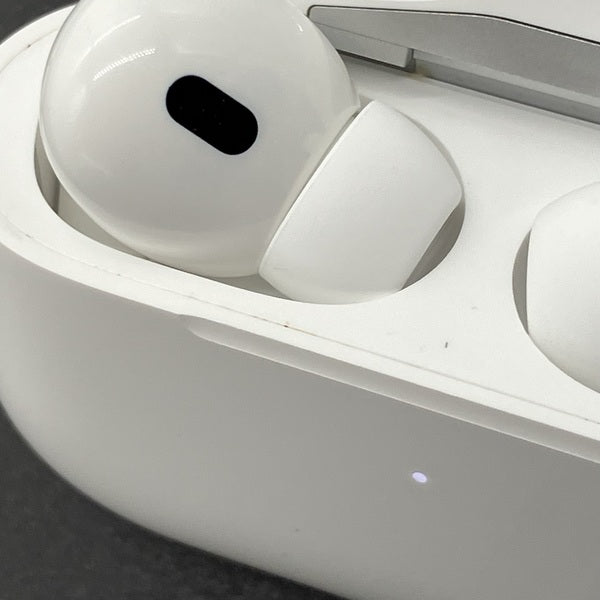 【中古】MagSafe充電ケース(USB-C)付きAirPods Pro(第2世代) MTJV3JA【日本橋】