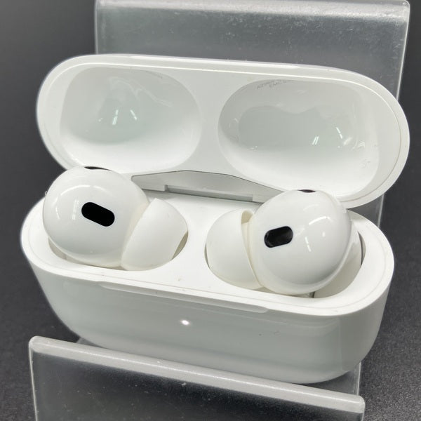 【中古】MagSafe充電ケース(USB-C)付きAirPods Pro(第2世代) MTJV3JA【秋葉原】